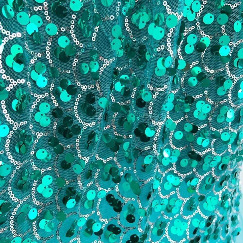 Charades Mermaid Sequin Costume Halloween Costume NEW Medium - Picture 9 of 15